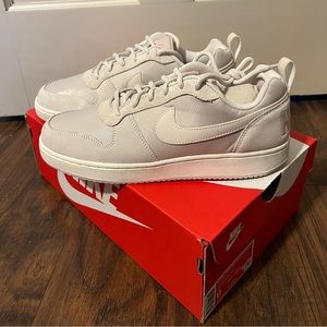 New in Box Women’s Nikes in beige/tan, size 9